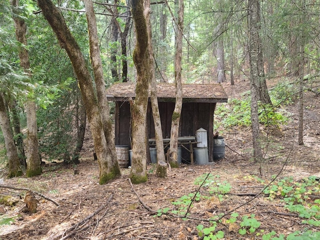 view of outdoor structure