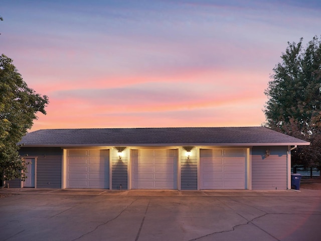 10951 River Rd, Courtland, CA 95615 - view of garage at dusk