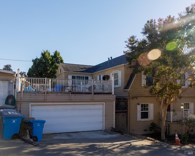 view of front of home featuring driveway