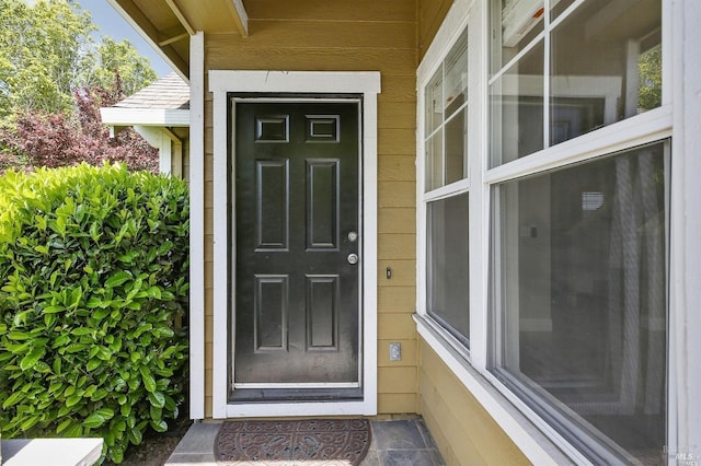 view of property entrance