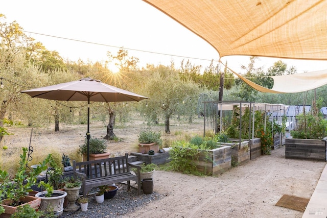 surrounding community with a garden