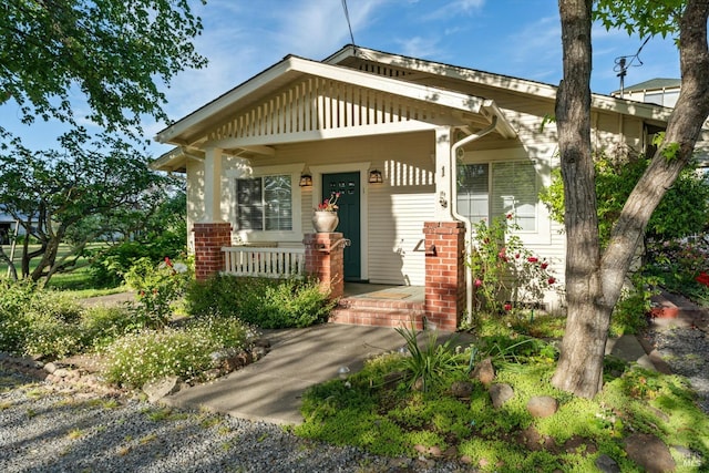 view of front of property featuring a porch