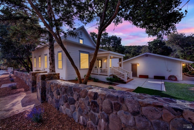 view of front of house featuring covered porch