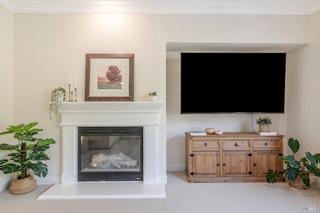 living room with light carpet and ornamental molding