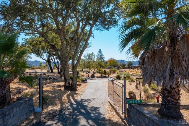 Listing photo 2 for 5800 Heights Rd, Santa Rosa CA 95404