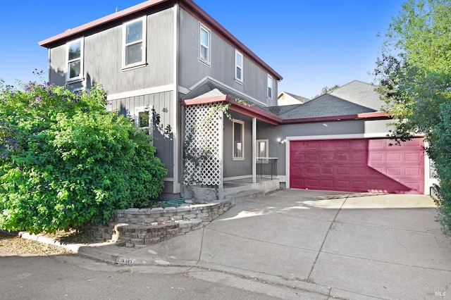 view of front facade featuring a garage