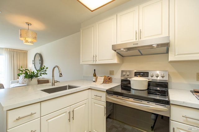 kitchen with sink, white cabinetry, decorative light fixtures, kitchen peninsula, and electric stove