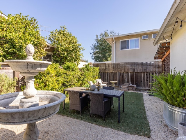 view of yard with a patio area