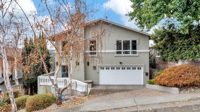 view of front facade with a garage