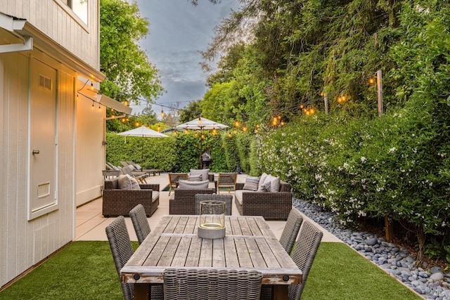 view of patio with outdoor lounge area