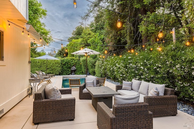 view of patio featuring outdoor lounge area