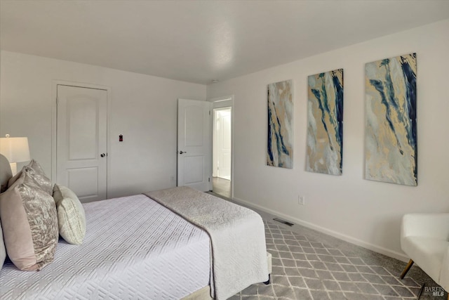 bedroom featuring carpet flooring