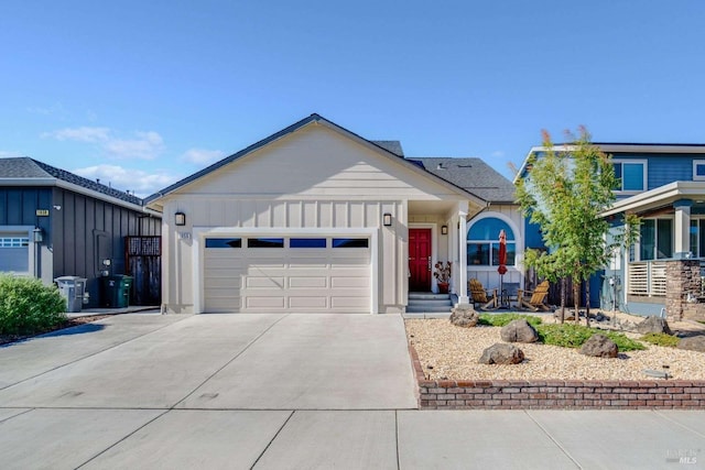 view of front facade with a garage