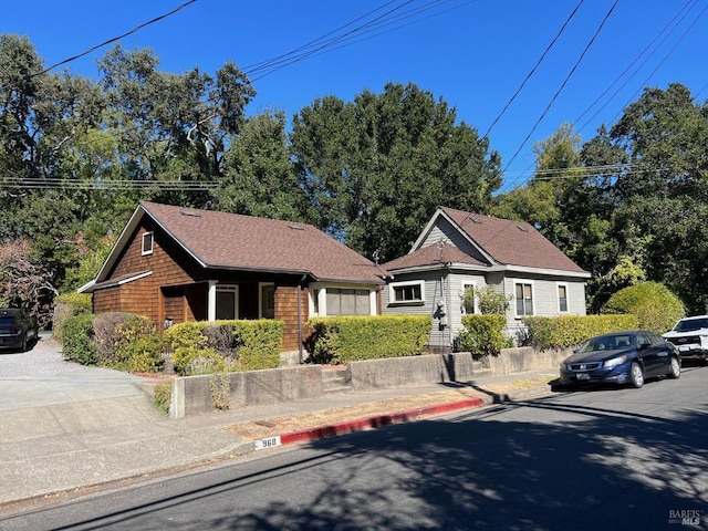 view of front of property