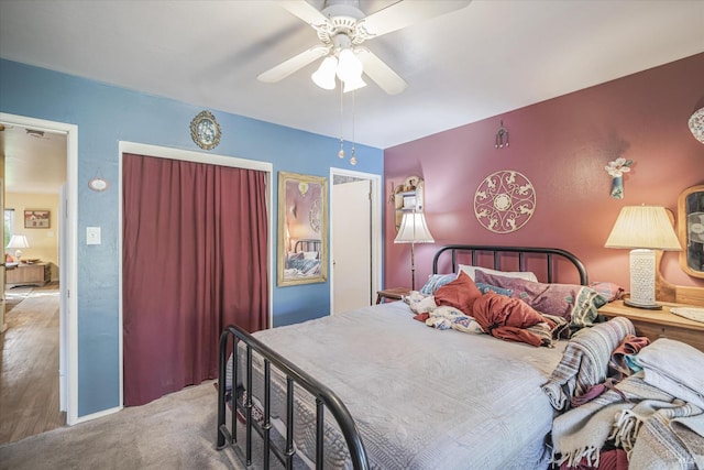 bedroom featuring carpet and ceiling fan