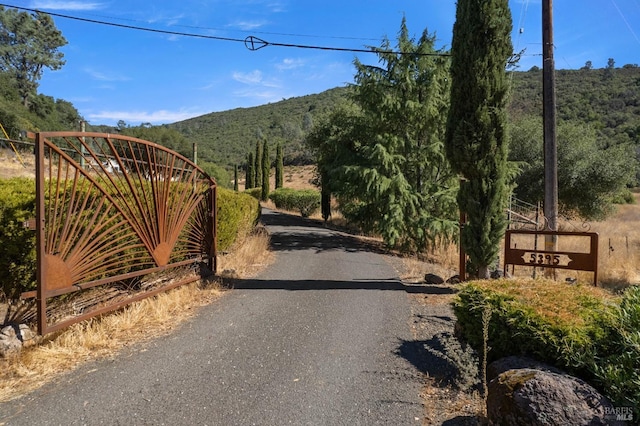 view of street featuring a mountain view