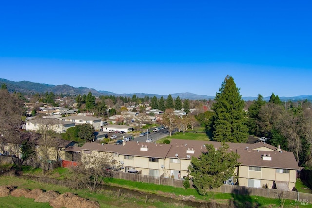 bird's eye view featuring a mountain view