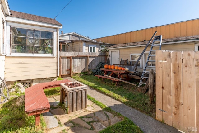 view of yard featuring fence