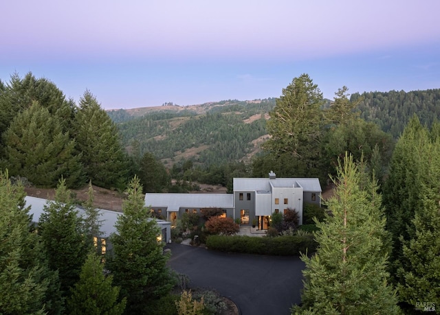 view of aerial view at dusk