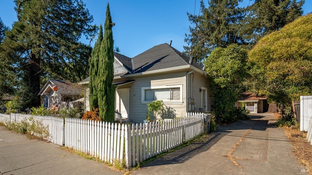 705 Tupper St, Santa Rosa, CA 95404 - view of front of home with a fenced front yard