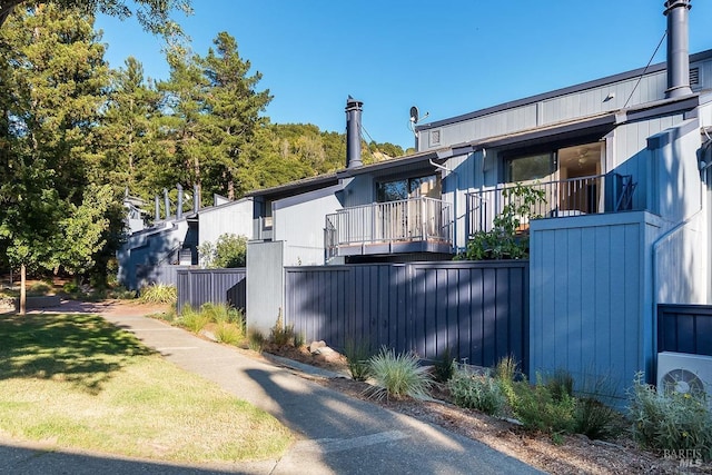 exterior space featuring fence