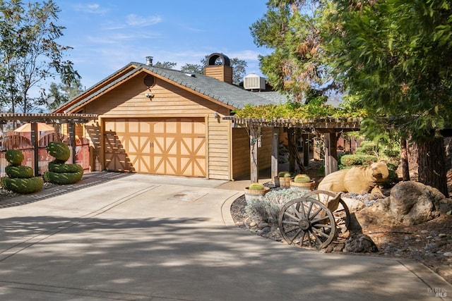 view of front facade featuring a garage