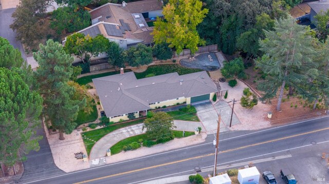 birds eye view of property featuring a mountain view