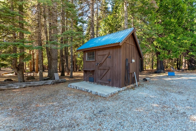 view of outbuilding