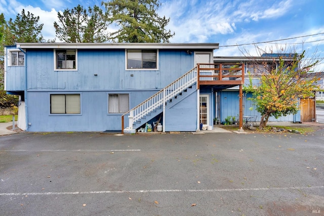 view of front facade featuring a deck