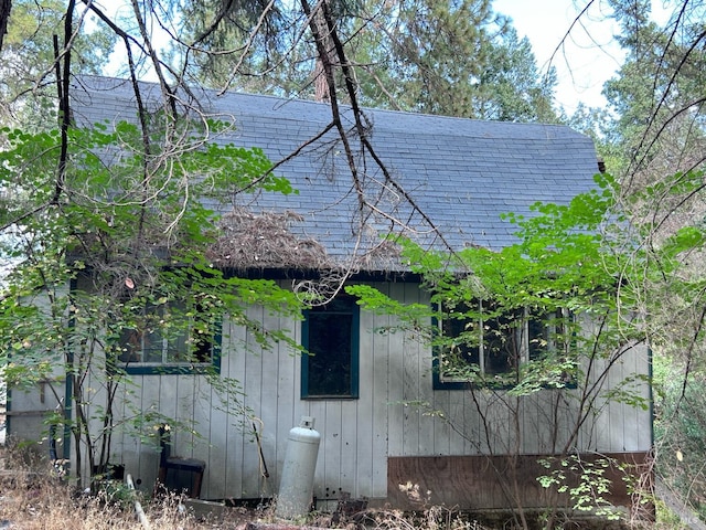 view of property exterior