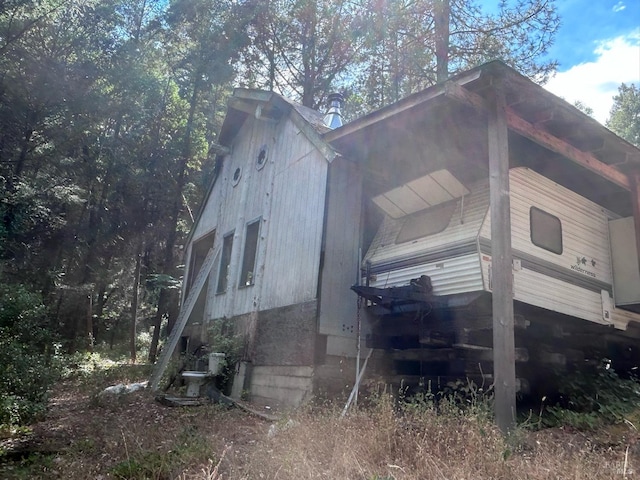 view of home's exterior