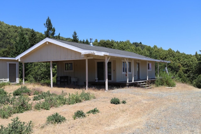 view of front facade featuring a porch