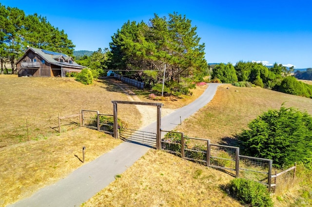 view of property's community featuring a rural view