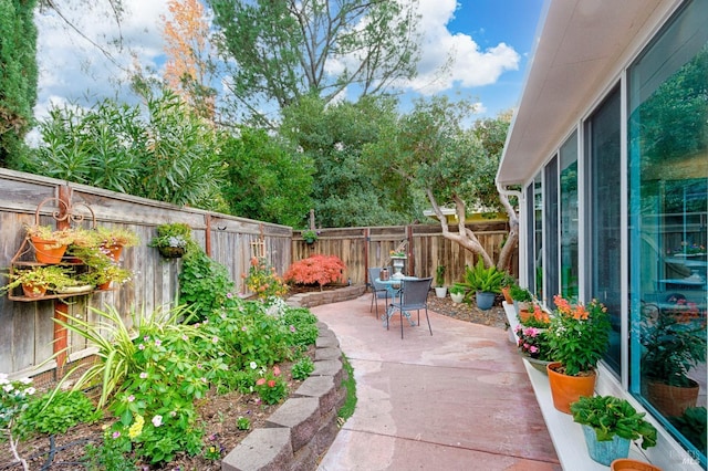 20 Meadowgreen Cir, Santa Rosa, CA 95409 - fenced backyard with a patio