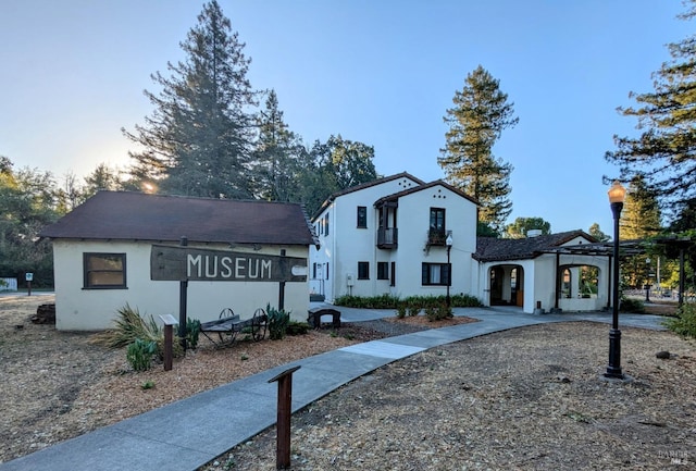 view of front of house