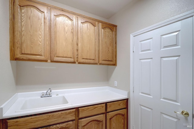 washroom featuring sink