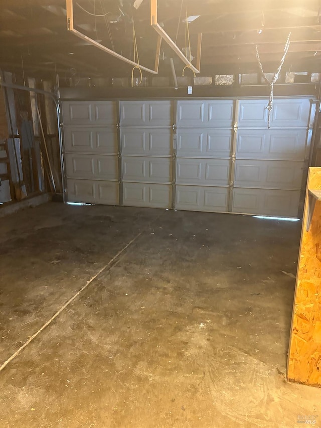 838 Studding Sail St, Vacaville, CA 95687 - view of garage