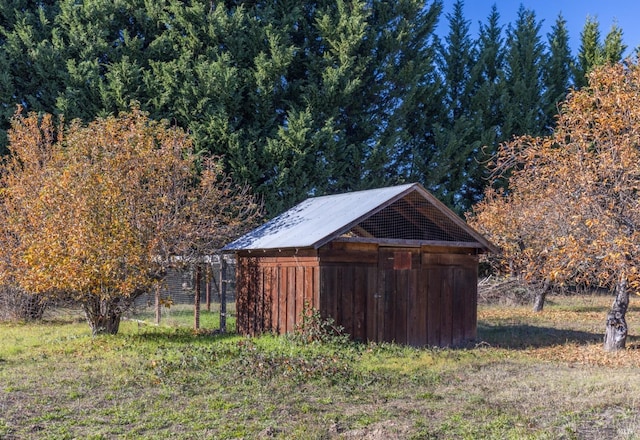 view of outbuilding