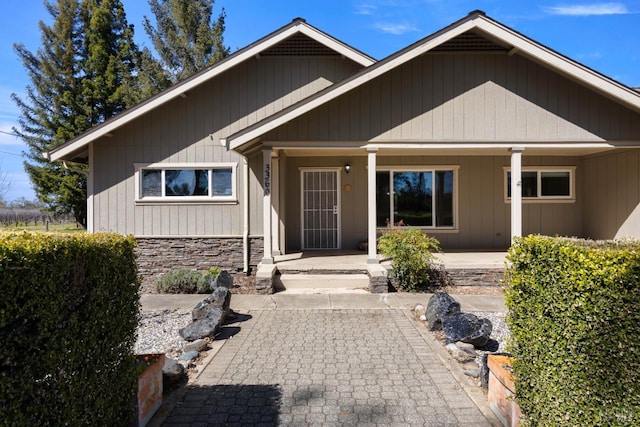 view of front of property with covered porch