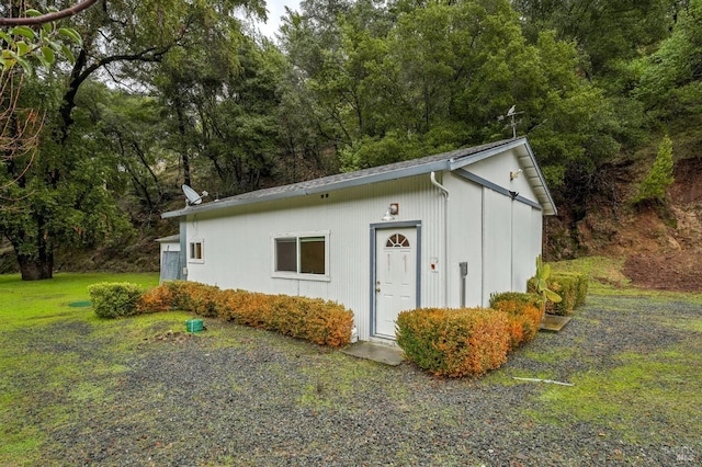 view of outbuilding