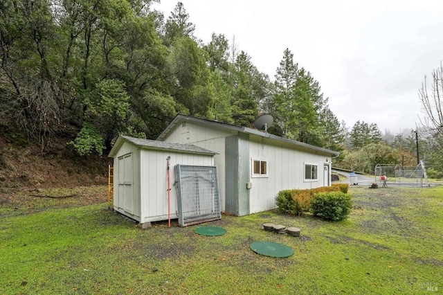 view of outdoor structure with an outdoor structure