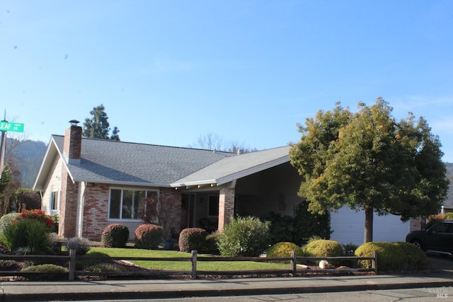 view of front facade featuring a garage