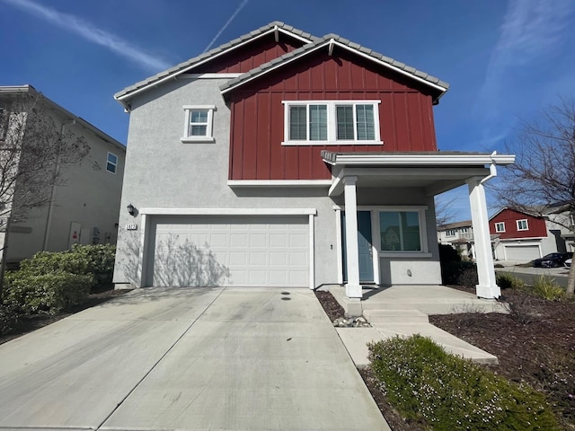 view of front facade featuring a garage