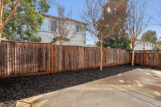 view of yard with a patio