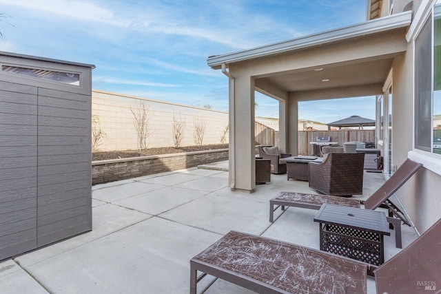 view of patio featuring an outdoor hangout area