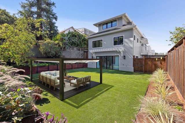 view of yard with an outdoor hangout area