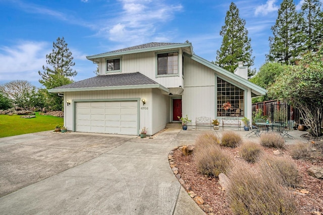 view of front facade with a garage