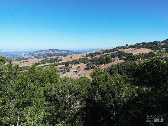 6057 Hyland Way, Penngrove, CA 94951