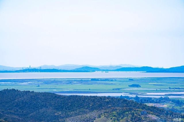 water view featuring a mountain view