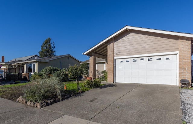 view of front of house featuring a garage